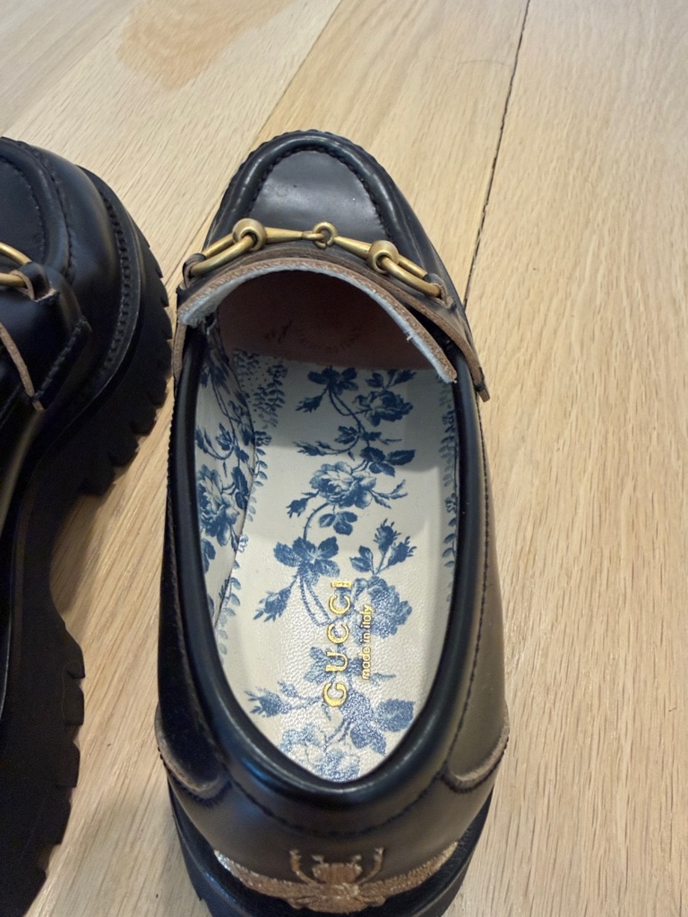 Gucci Women's Black Loafers Lug Heel size 36.5 barely worn like new - Picture 7 of 14